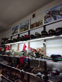 Bazar vojenské výstroje - 2