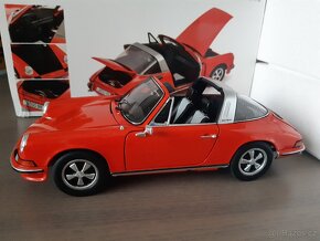 Porsche 934 RSR a 911 S Targa 1:18 Schuco - 2