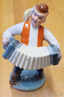 Porcelánová soška harmonika - 2