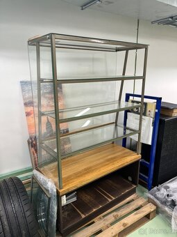 Vitrina prosklenna - 2
