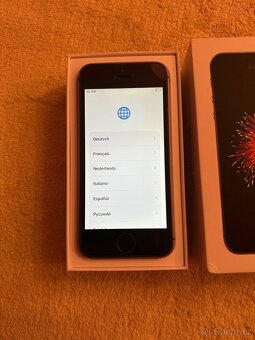 iPhone SE 32gb 1.generace - 2