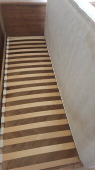 Masivní manželská postel s čelem MDF 160x204 - 2