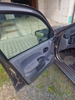 Renaul megane 1.4 16v 20001 najeto 245 tisíc kilometru - 2