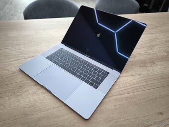 Apple MacBook Pro 15 TouchBar (A1990) Space Gray - ZÁRUKA 2 - 2
