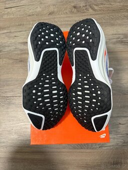 Nike ZoomX Invincible Run 3 - 2