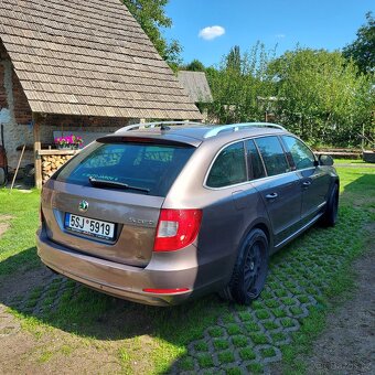 ŠKODA SUPERB COMBI top stav - 2