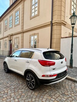 Kia Sportage Lift 2.0CRDi 100kw Exclusive 4x4 Navi Keyless - 2