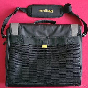 560 - TARGUS - brašna na notebook - NOVÁ - 2