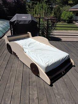 Dětská postel formule vyrobená na zakázku - 2