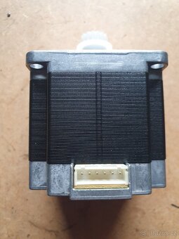 Krokový motor - 2