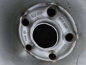 Plechové disky kola zimní R16 ET33 6,5J 5x112 VW Tiguan - 2