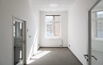 Pronájem kanceláře 12 m² bez provize Praha 5 Smíchov - 2