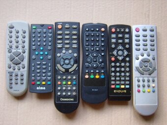 Prodám DÁLKOVÝ OVLADAČ - 2