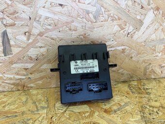 ŘÍDICÍ JEDNOTKA PALUBNÍ SÍTĚ AUDI 4F0907279 / 4F0910279K - 2