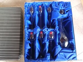 Sada skleniček s karafou - 2