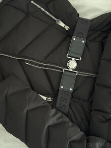 Luxusní péřový kabát Guess - 2