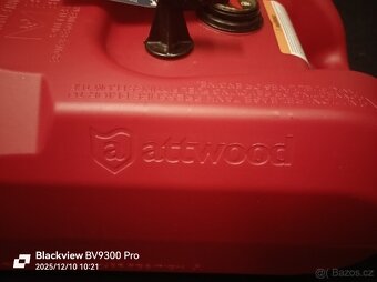 Nádrž k lodnímu motoru s ukazatelem stavu - 2