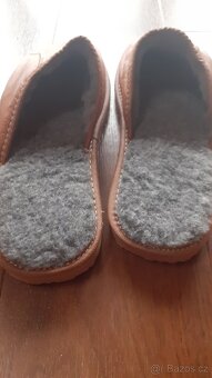 Pánské kožené nové papuče s beránkem vel. 42, 28 mm - 2