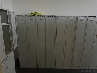 Plechové šatní skříňky - 2