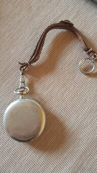 Staré kapesní hodinky Omega - 2