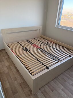 Manželská postel 180 cm včetně roštu - 2