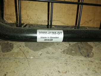 Suzuki Jimny - dělící příčka - 2