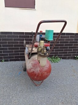 Kompresor - vzdušník - 2