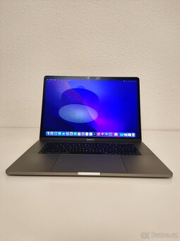 MacBook Pro 15" A1707 | i7 • 16GB • 512GB SSD - 2