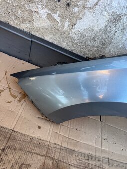 Prodám levy přední  blatník  Škoda rapid  2012/2015 - 2