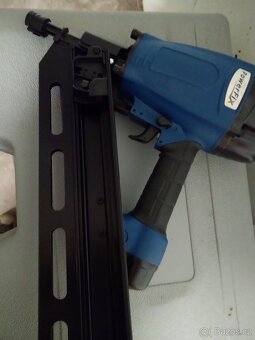 Vzduchová Pistol na hřebíky - 2