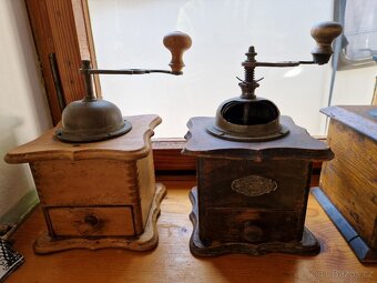 starožitné mlýnky na kávu - 2