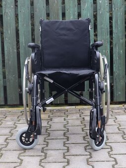 002-Mechanický invalidní vozík Sopur. - 2