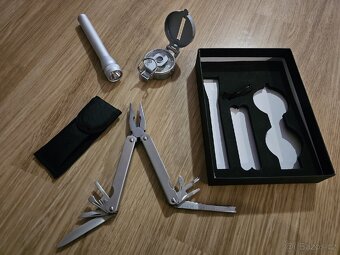 Dárková sada, Kompas, Kleště, Svítilna - 2