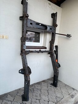 L200 Rám / Šasi  polka rámu - 2