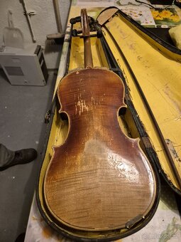 Prodám celé housle s obalem - 2