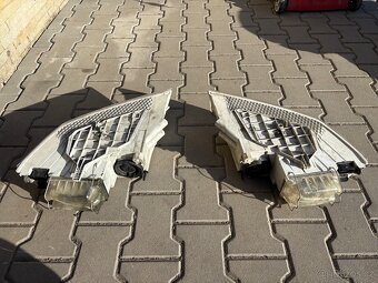 Přední světla Octavia 2 - 2