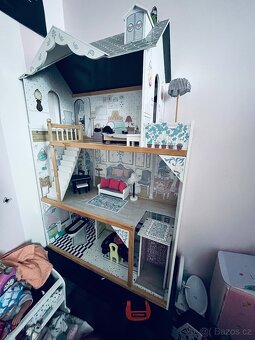 domeček pro barbie s vybavením - 2