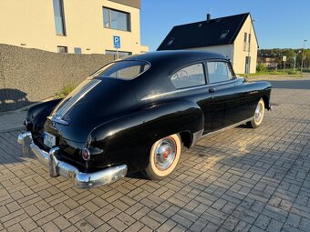 Pontiac Streamliner 1950 Sedanette - 2