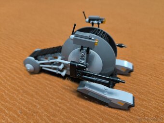 LEGO Star Wars 75015 Tankový droid Aliance - 2