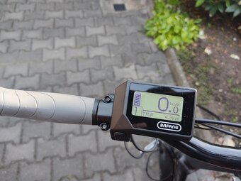 Elektrokolo Leader Fox Harlan 2023 – jako nové, jen 4,3 km - 2