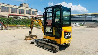 Prodám JCB 19 C - 1 rok 2021 - 2159 motohodin včetně kladiva - 2