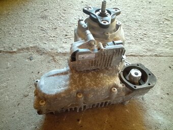 BMW X1 E84 2.0D Rozvodovka VTG Reduktor 7610584-01 - 2