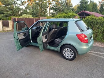 Škoda fabia FACELIFT 1.2 ...rok 2012 - 2