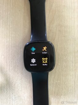 Prodám Fitbit Versa 3 - 2