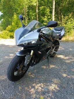 Yamaha YZF R1 - 2