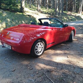 alfa romeo spider - 2