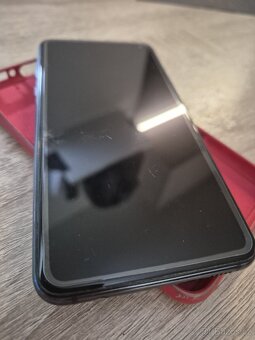 Samsung Galaxy S10e - 2