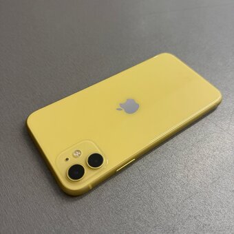 iPhone 11 64GB žlutý, pěkný stav, 12 měsíců záruka - 2