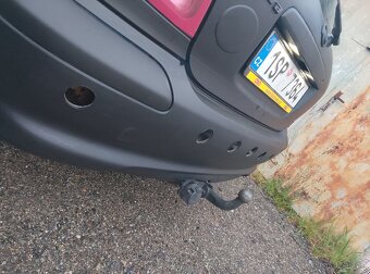 Nissan Almera na závody blbnutí - 2