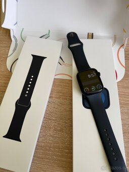 Apple Watch Series 9 GPS 45 mm, staré 4 měsíce, záruka - 2